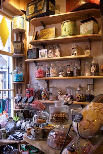 Snoepwinkel-Sweets Antiques in Alkmaar