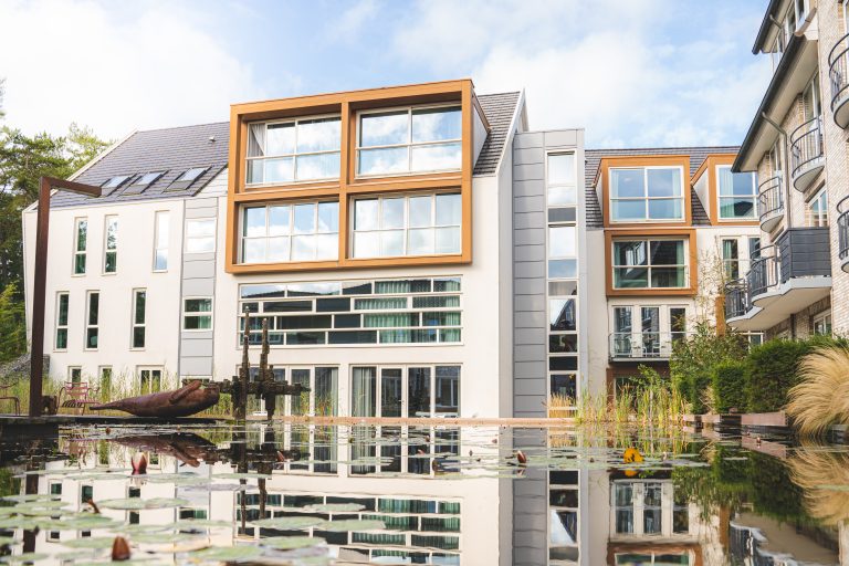 blooming hotel vijver 768x512