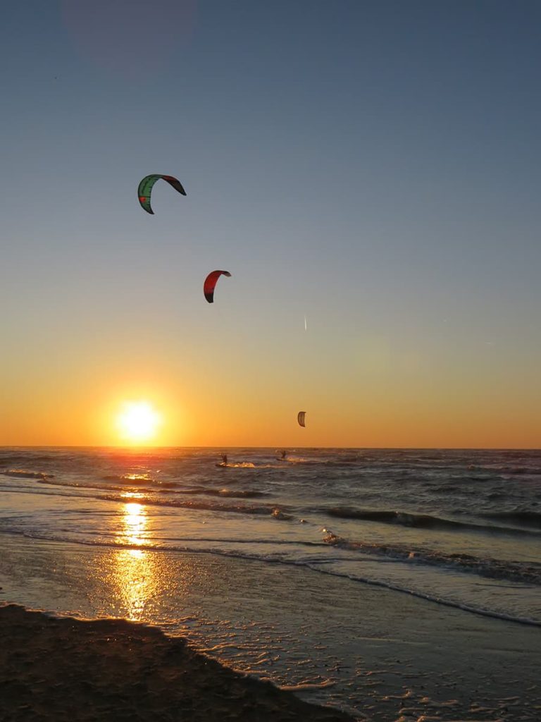 Romantische uitjes in Noord-Holland Kite surfen Zandvoort aan Zee