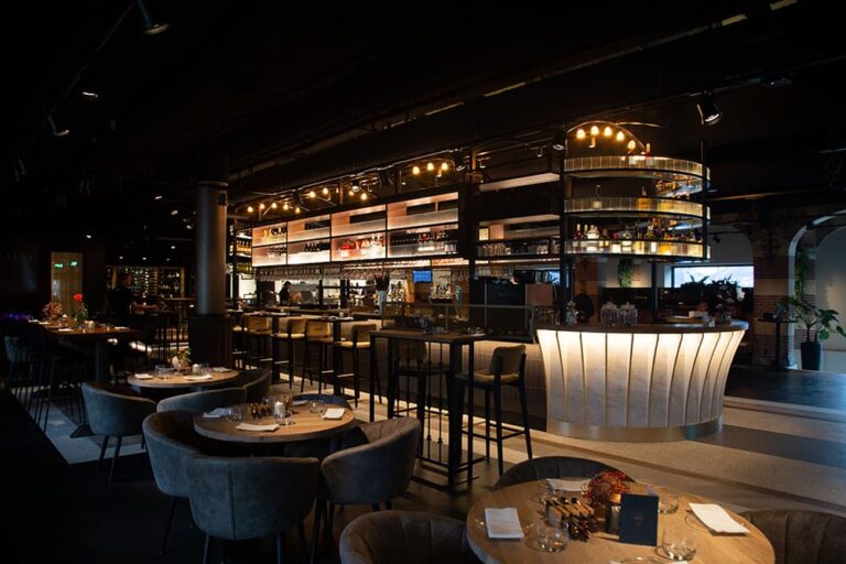 The Saint restaurant bar 768x512