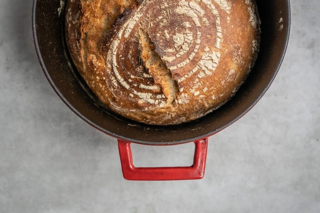 Brood bakken met een Dutch oven