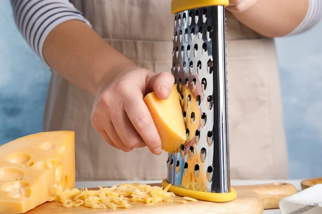 Rasp je kaas voordat je hem invriest