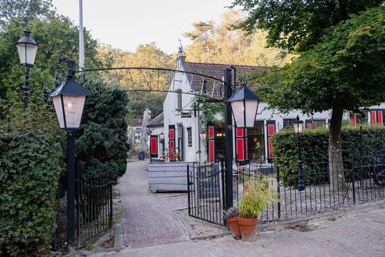 Aan de poort van Kraantje Lek 768x512