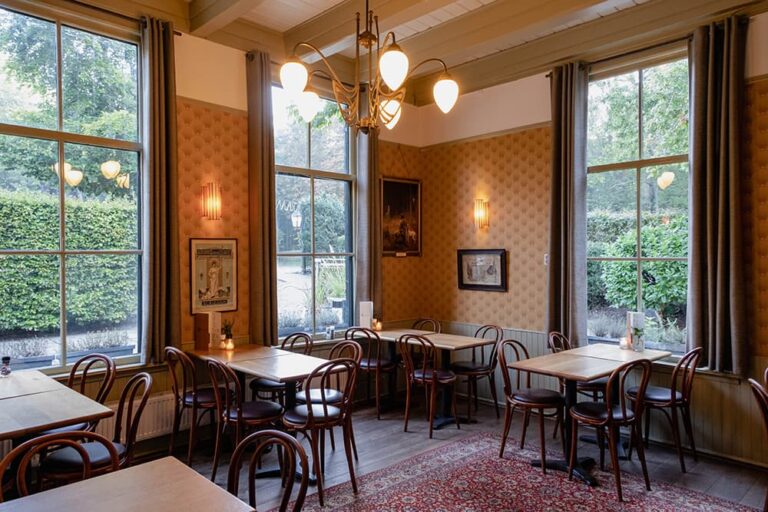 Benedenverdieping pannenkoeken restaurtant Overveen 768x512