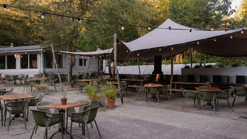 Overdekt terras met openhaard in Overveen 800x450