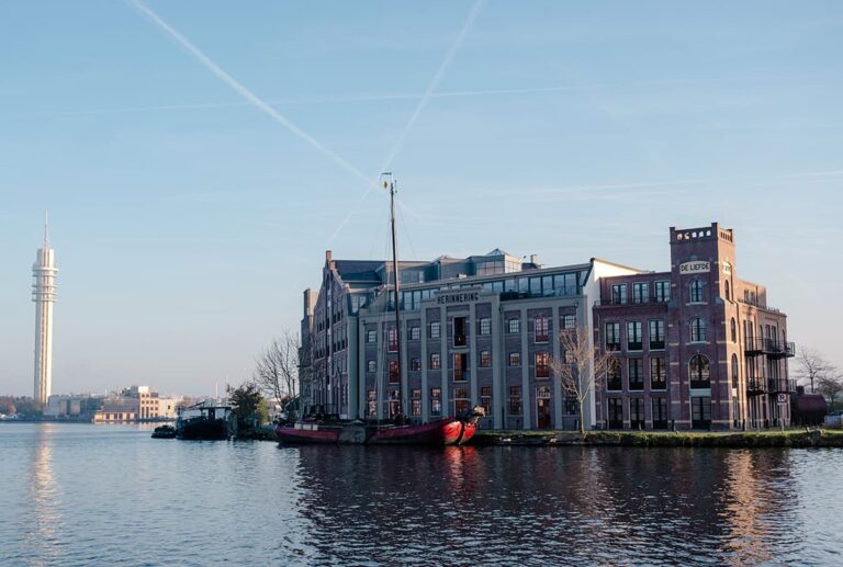 Uitzicht in de Zaanbocht vanaf Hemels Wormerveer 768x517