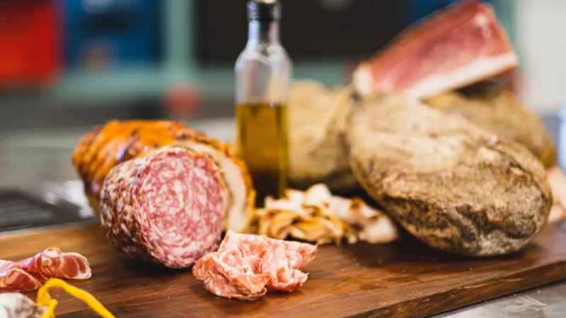 Verschillende soorten vleeswaren uit Toscane 800x450