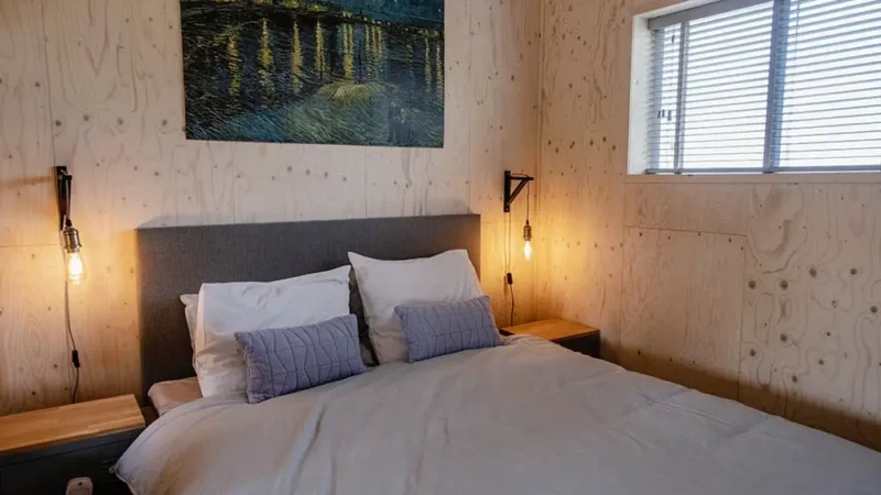 Een heerlijk bed bij Artisan Hideaway 800x450