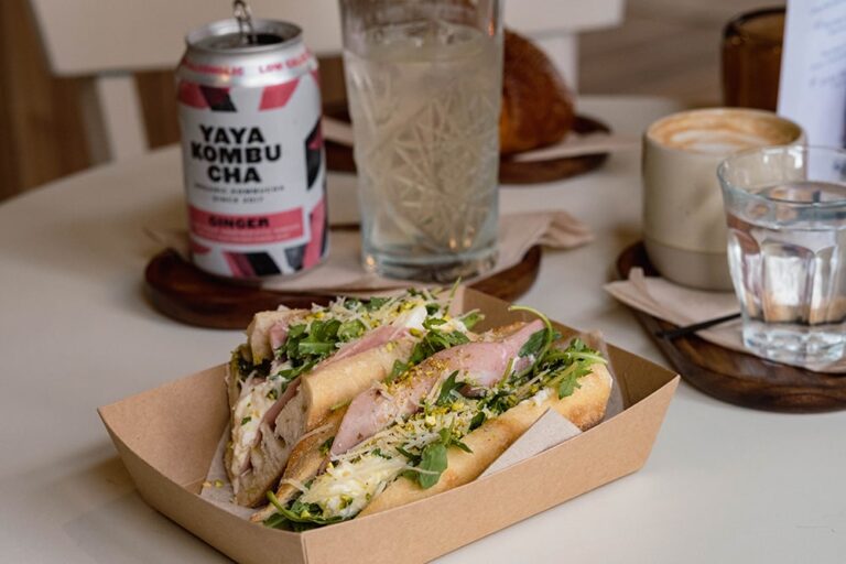 Cafe Perron belegd broodje mortadella min 768x512