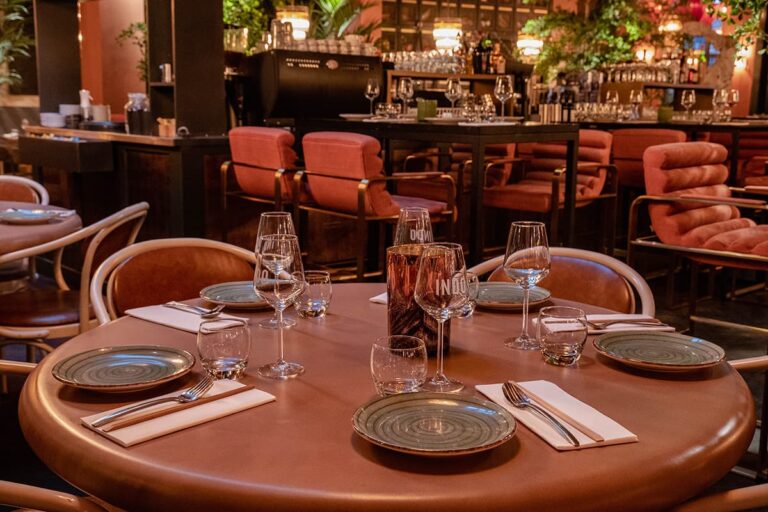 Gezellig interieur Labo Chow Haarlem 768x512