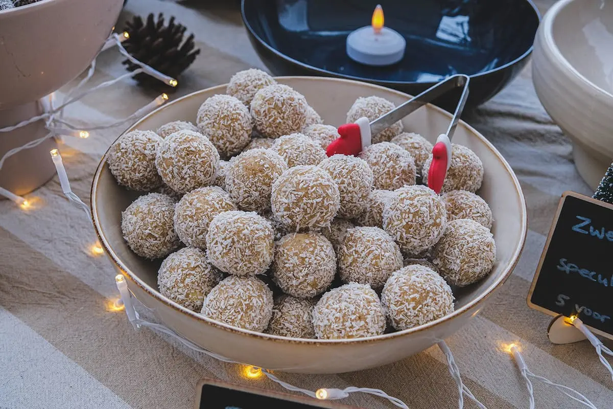 Zweedse bolletjes met citroen en witte chocolade