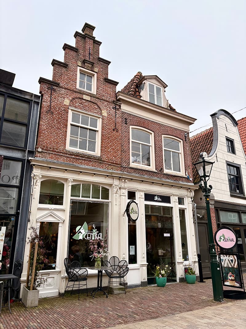 Miss Central aan Laat 183 in Alkmaar