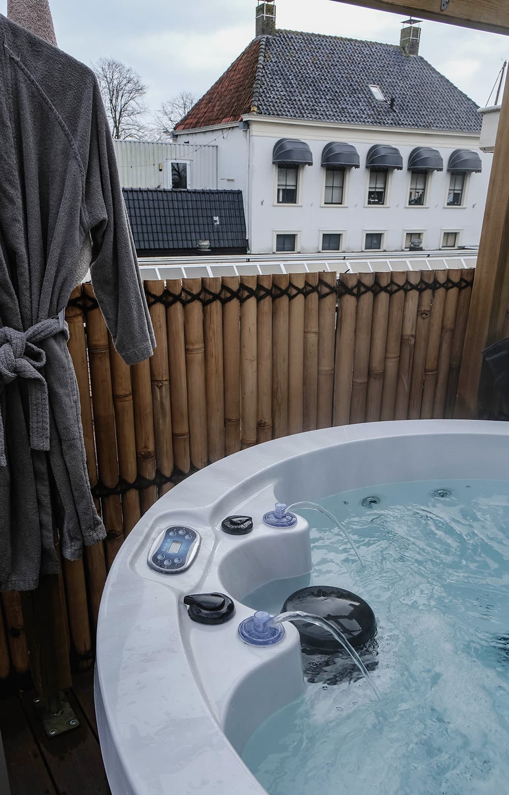 Genieten in de jacuzzi in Medemblik