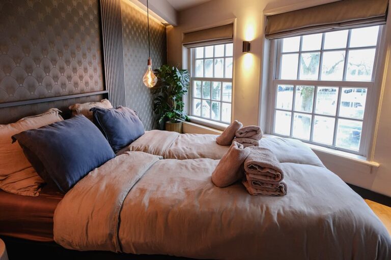 Geweldige slaapkamers met alle gemakken voorzien in Medemblik 768x512