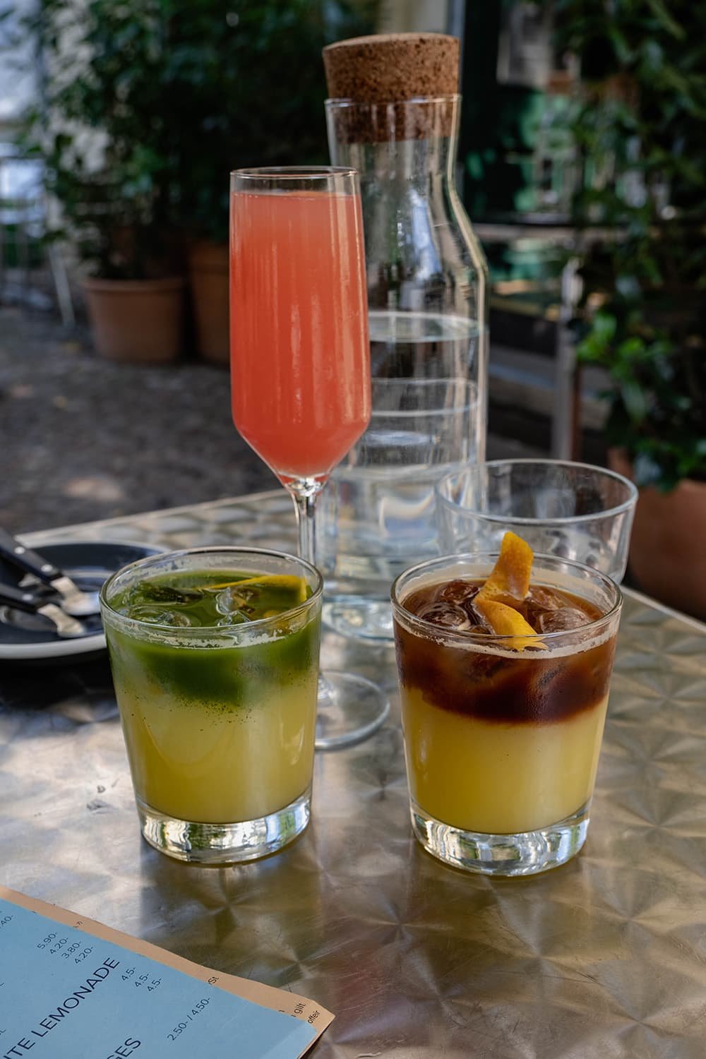 Espresso- en matcha tonic bij Sirene Berlin
